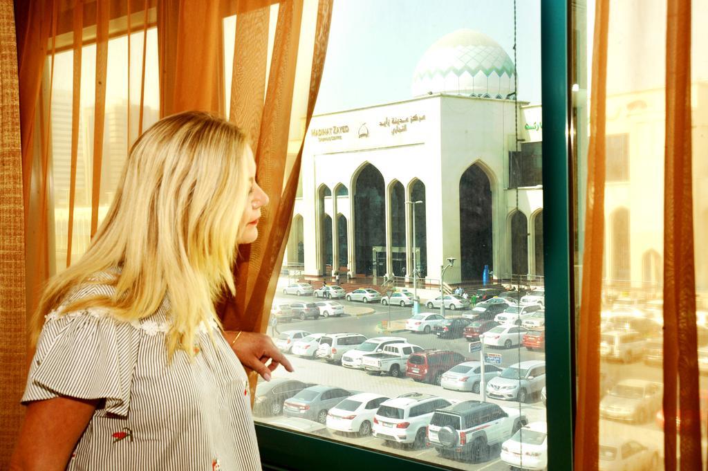 Al Jazeera Royal Hotel Abu Dhabi Exterior foto